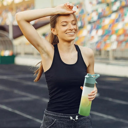 Gradient Frosted Straw Plastic Spray Mug Large Capacity Drinking Water Bottle Exercise Outdoor Sports Portable Handheld Cups